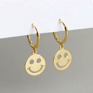 925 Sterling Silver Gold Plated Smiley Face Hoop Earrings